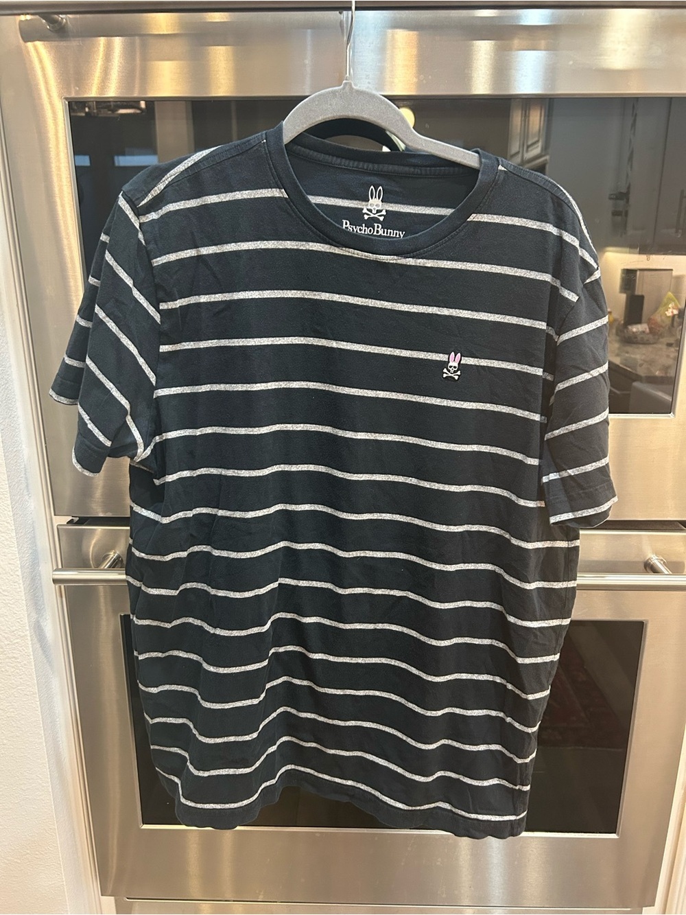Psycho Bunny Black Striped Short Sleeve Tee size Psycho Bunny 6 slight wear